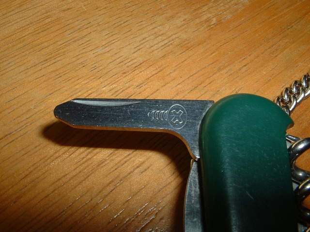 This flat style Phillips is found on just a few Wenger models.