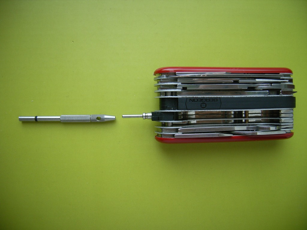 From the SGT Fix-It model.
Pictures by Gim. 