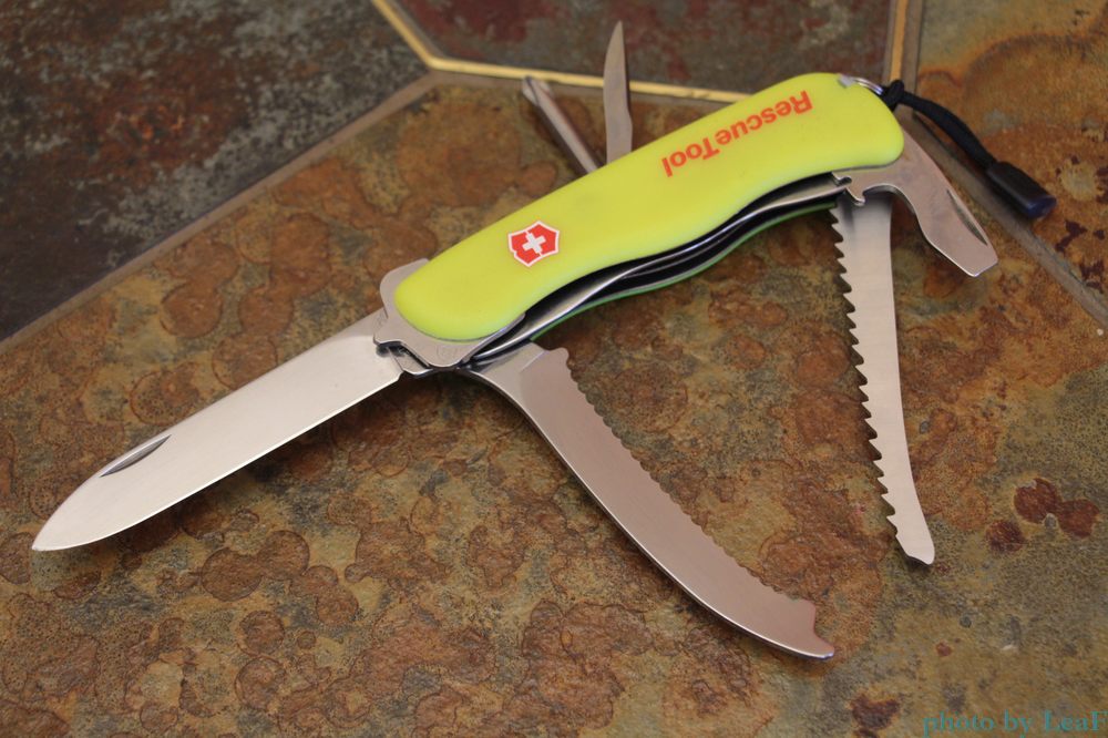 Rescue Tool with the regular plain blade